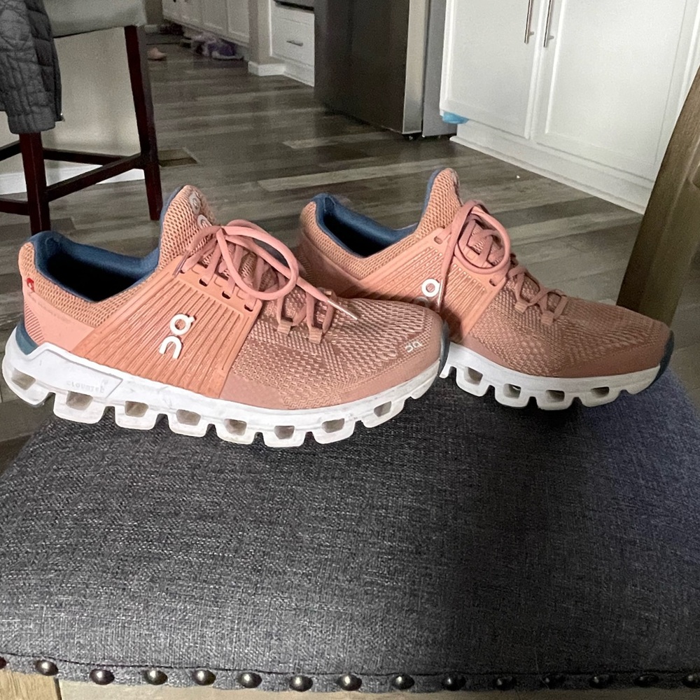 Used On Cloud running shoes. Good to very good condition.